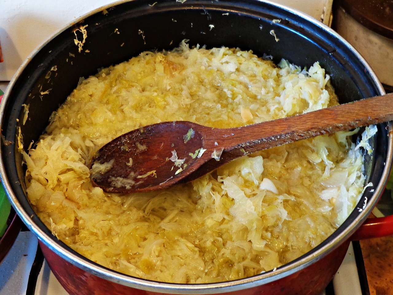Baechukkoritguk - Napa Cabbage Root Soup