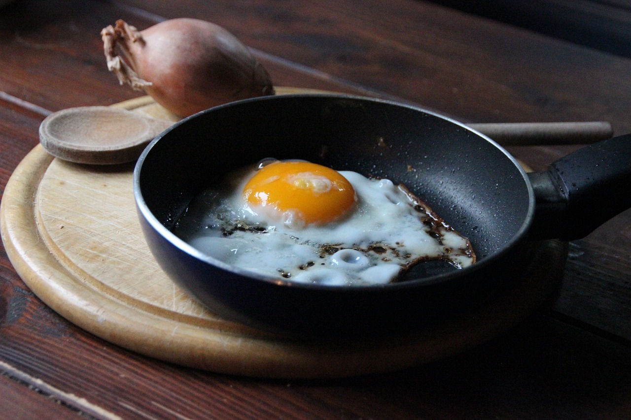 Dalgyal-buchim - Pan-fried Eggs