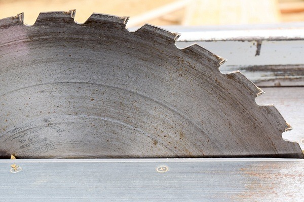 10 Proven Steps on How to Use a Circular Saw 2
