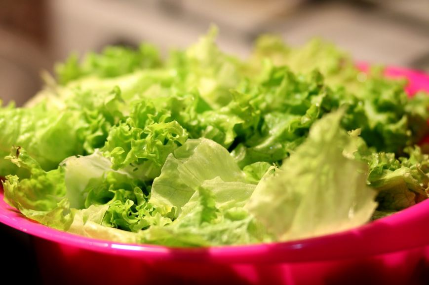 lettuce on a bowl