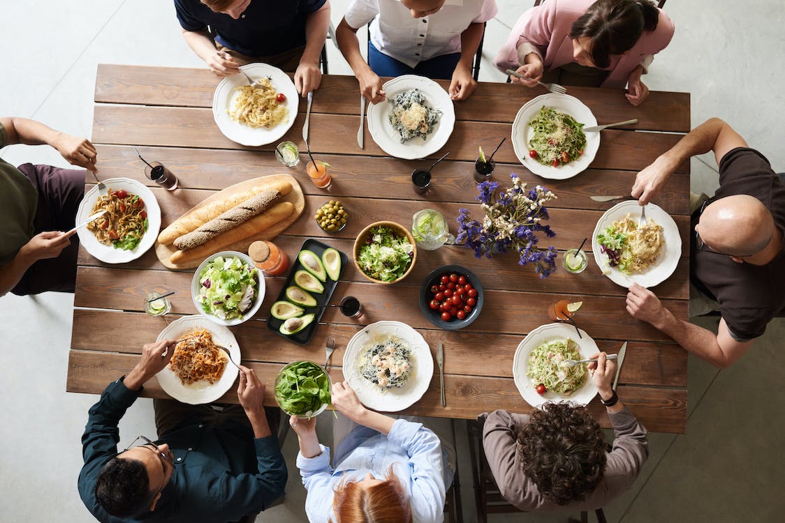 15 Tips for Preparing a Big Family Dinner