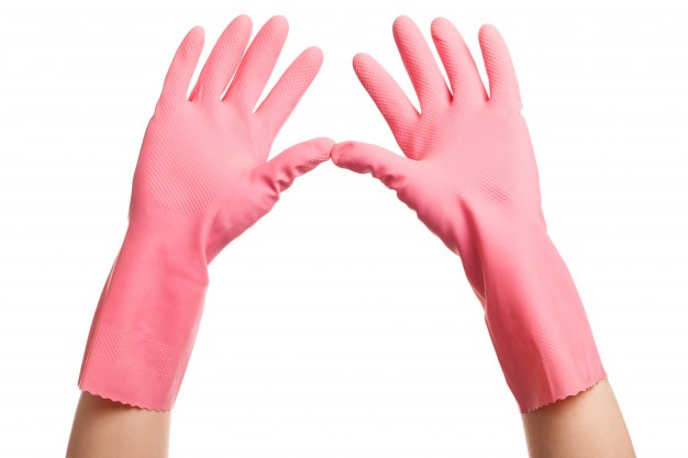 hands-pink-domestic-gloves