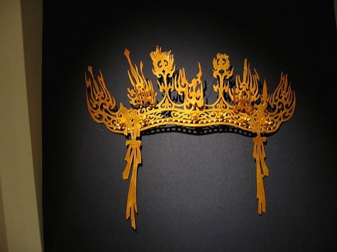A gilt-bronze crown from Koguryo-Goguryeo is believed to have once adorned the head of a bodhisattva image