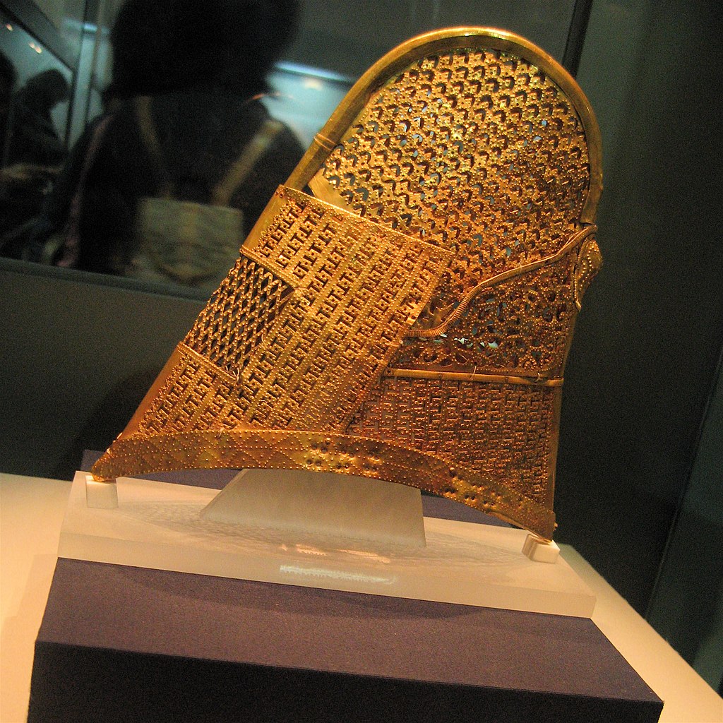 A golden inner cap, 5-6th century Silla