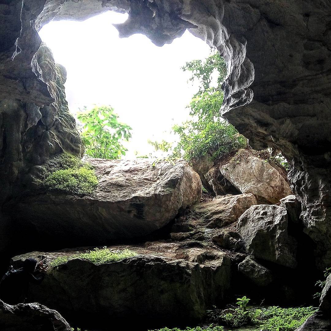 Vieng Xai Caves-focused