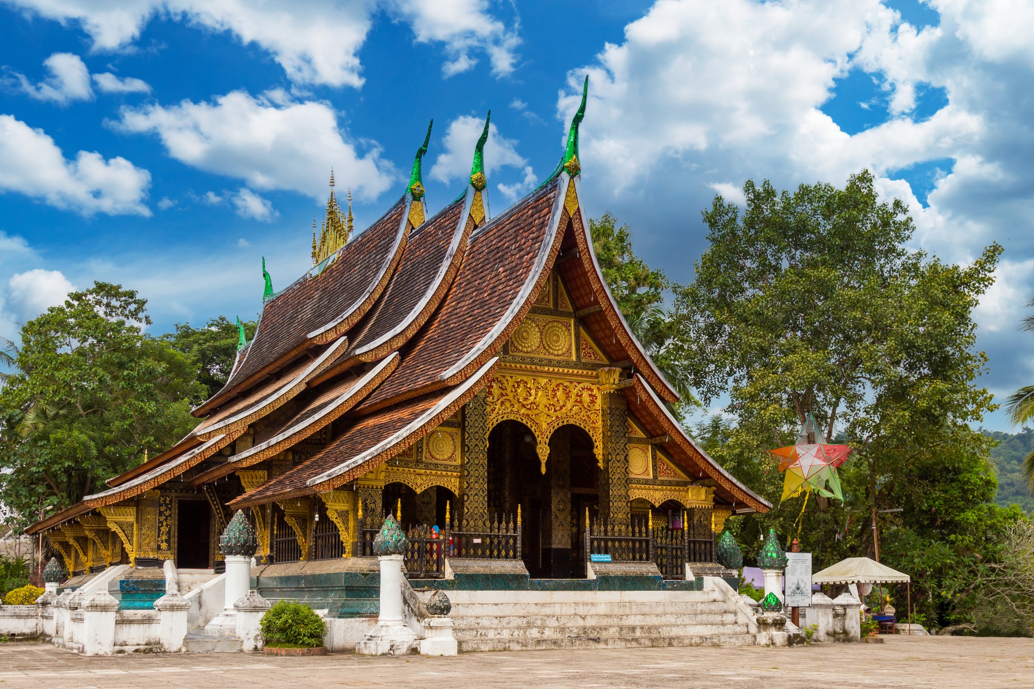 Wat-Xieng-Thong temple-in-Luang-Prabang-laos.