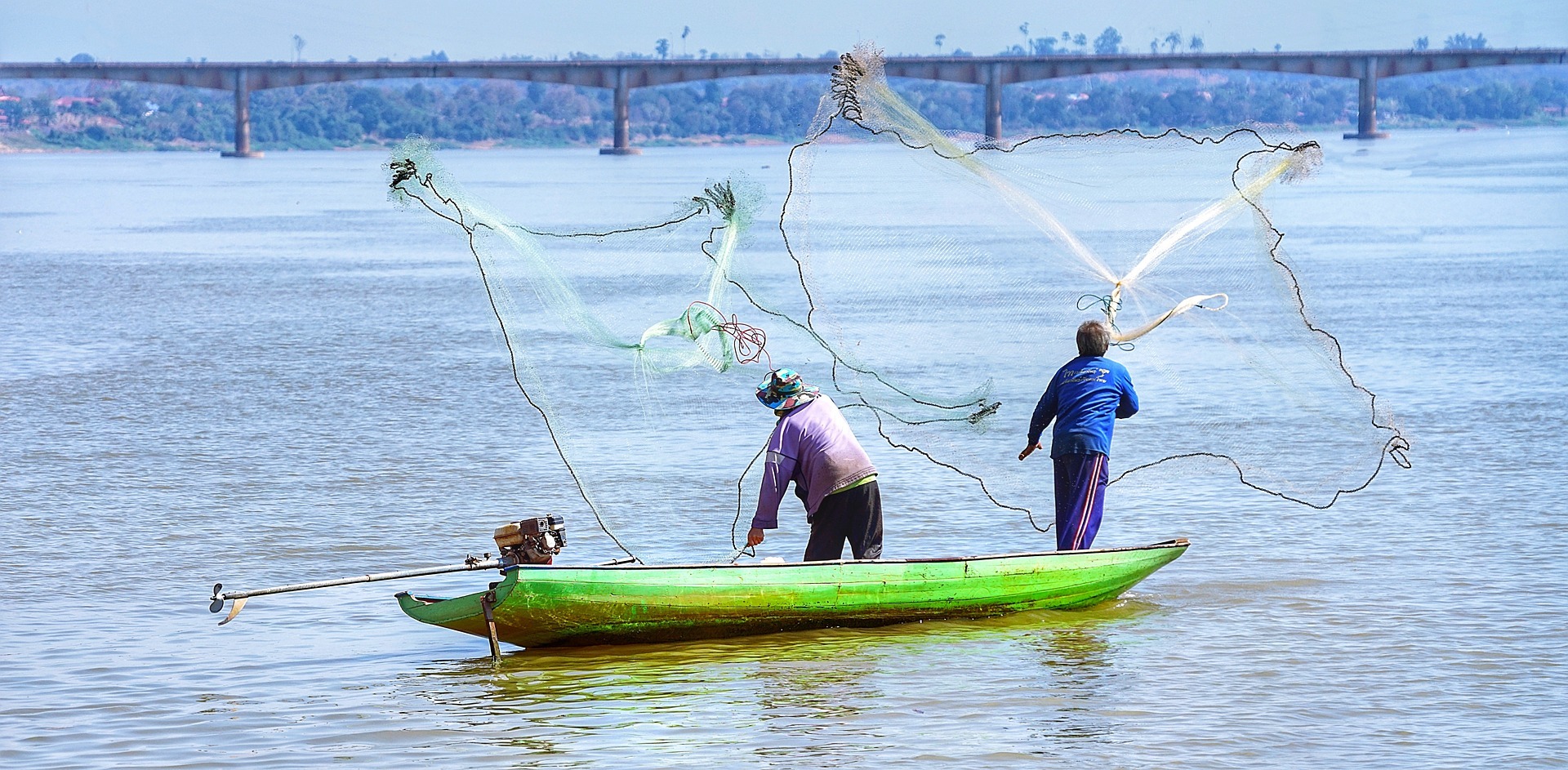 two-men-fishing-on-the-Mekong-river