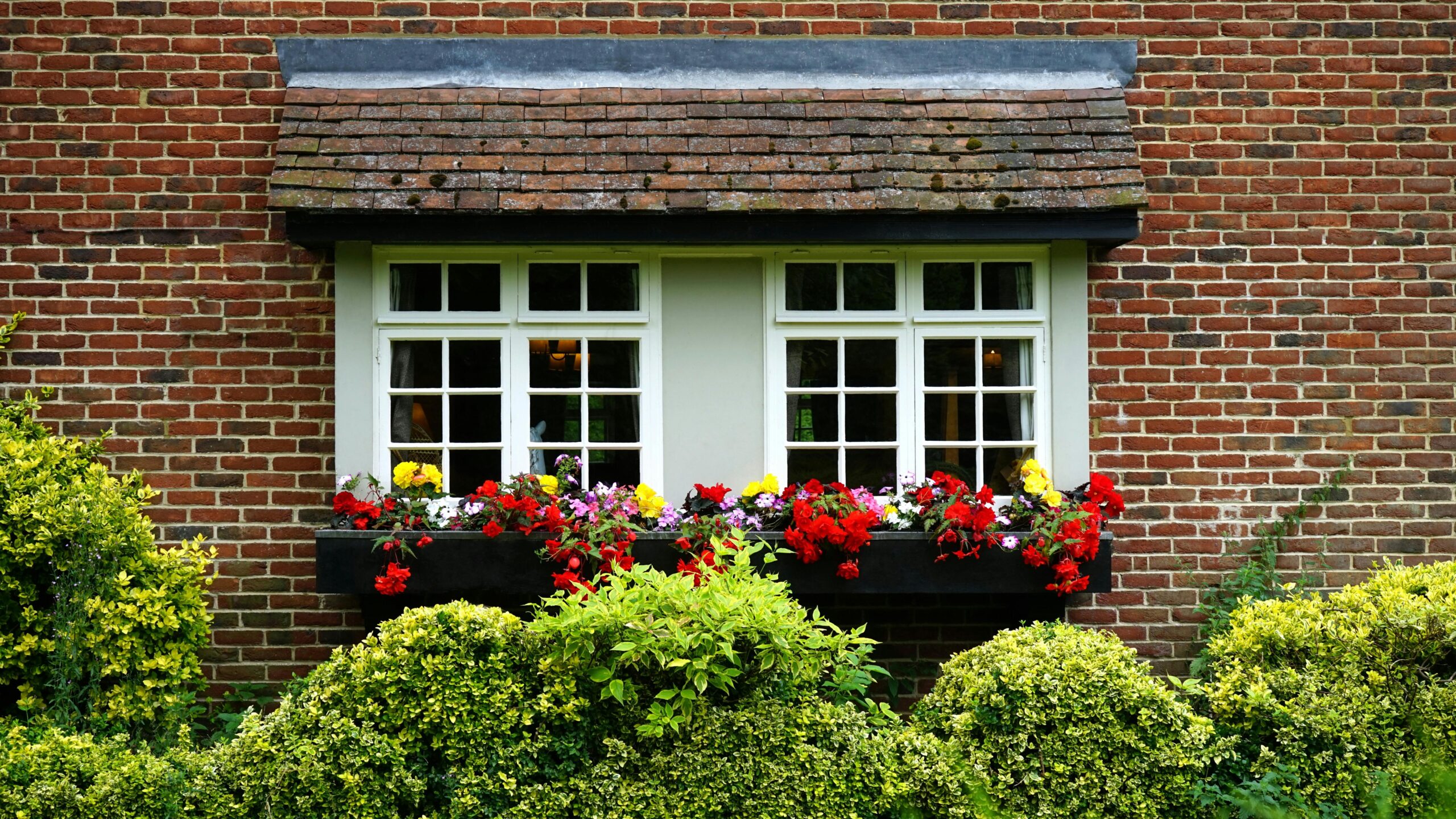 10 Signs It’s Time to Update Your Home’s Exterior
